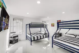 348 NE 117th St, Miami, FL 33161 - Photo 17