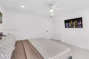 348 NE 117th St, Miami, FL 33161 - Photo 27