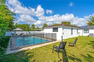 348 NE 117th St, Miami, FL 33161 - Photo 39