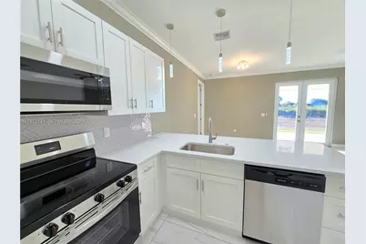 1219 Hibiscus, Lehigh Acres, FL 33972 - Photo 9