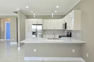 1219 Hibiscus, Lehigh Acres, FL 33972 - Photo 5