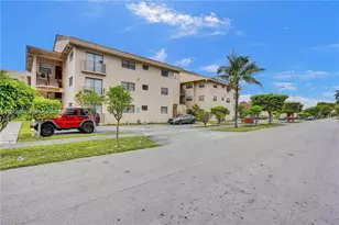 1490 W 42nd Pl, Hialeah, FL 33012 - Photo 7