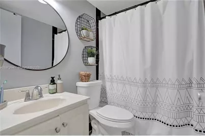 1490 W 42nd Pl #206, Hialeah, FL 33012 - Photo 3