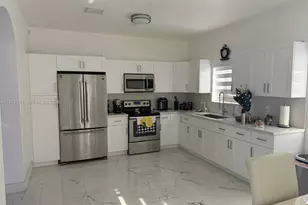 19064 SW 319th St, Homestead, FL 33030 - Photo 5