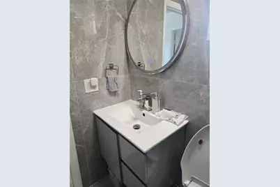 1067 W 37th St, Hialeah, FL 33012 - Photo 35