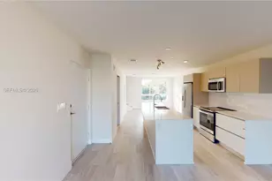 2555 NE 193rd St, Miami, FL 33180 - Photo 5