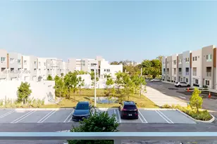 2555 NE 193rd St, Miami, FL 33180 - Photo 23