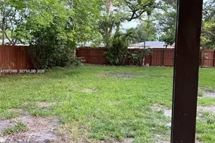 5634 Madison St, Hollywood, FL 33023 - Photo 9