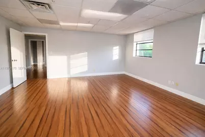 5969 NW 151st St, Miami Lakes, FL 33014 - Photo 15