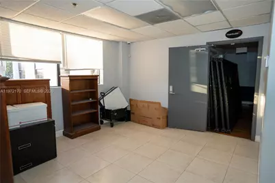 5969 NW 151st St, Miami Lakes, FL 33014 - Photo 21