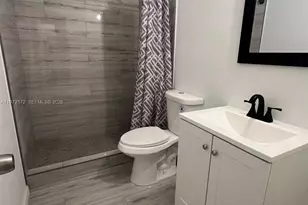 1560 NE 151st St, Miami, FL 33162 - Photo 11