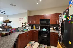 1385 SE 26th Ave, Homestead, FL 33035 - Photo 5