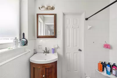 227 SW 13th Ave, Boynton Beach, FL 33435 - Photo 23