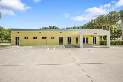 5205 Village Blvd, West Palm Beach, FL 33407 - Photo 3