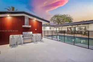 8201 SW 151st St, Palmetto Bay, FL 33158 - Photo 29