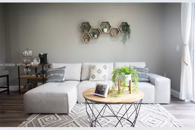 7941 Catalina Cir #7941, Tamarac, FL 33321 - Photo 1