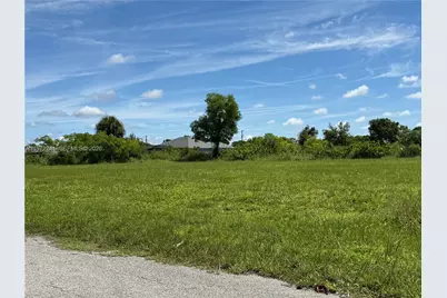 2629 NE 20th Pl, Cape Coral, FL 33909 - Photo 3