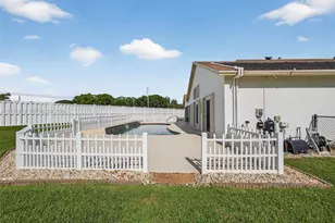 112 Camelot Ct, Royal Palm Beach, FL 33411 - Photo 57