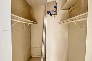 10900 NW 7th St, Miami, FL 33172 - Photo 9