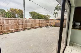 10900 NW 7th St, Miami, FL 33172 - Photo 5