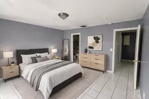 10900 NW 7th St, Miami, FL 33172 - Photo 7