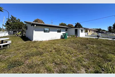 1631 NW 175th St, Miami Gardens, FL 33169 - Photo 3