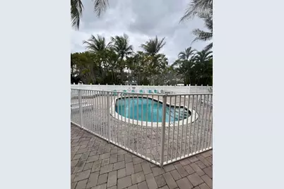 1856 NE 46th St #F4, Fort Lauderdale, FL 33308 - Photo 17