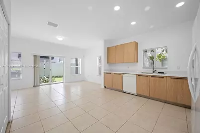 3019 NW 30th Ave, Oakland Park, FL 33311 - Photo 5