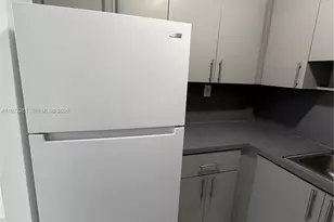 2170 NW 11th St, Miami, FL 33125 - Photo 3