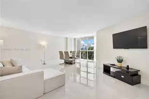 600 Parkview Dr, Hallandale Beach, FL 33009 - Photo 7