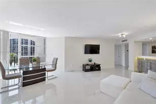 600 Parkview Dr, Hallandale Beach, FL 33009 - Photo 13