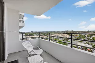 600 Three Islands Boulevard, Hallandale Beach, FL 33009 - Photo 29