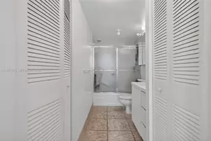 600 Three Islands Boulevard, Hallandale Beach, FL 33009 - Photo 25