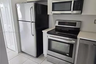 2621 SE 12th Rd, Homestead, FL 33035 - Photo 3