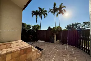 10231 Fontainebleau Blvd, Miami, FL 33172 - Photo 23