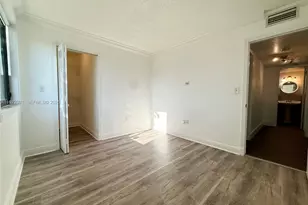 10231 Fontainebleau Blvd, Miami, FL 33172 - Photo 17