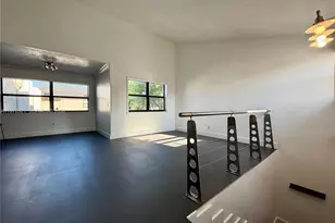 10231 Fontainebleau Blvd, Miami, FL 33172 - Photo 1