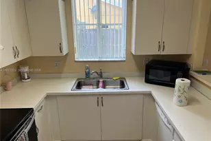 1489 SW 1st St, Homestead, FL 33030 - Photo 11