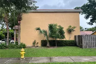1489 SW 1st St, Homestead, FL 33030 - Photo 3
