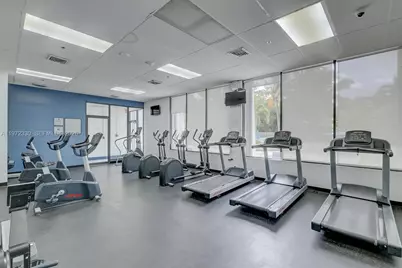 100 Bayview Dr #508, Sunny Isles Beach, FL 33160 - Photo 29