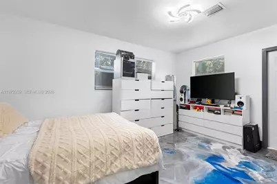 3430 NW 43rd Ave, Lauderdale Lakes, FL 33319 - Photo 9