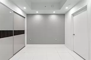 851 NE 1st Ave, Miami, FL 33132 - Photo 13