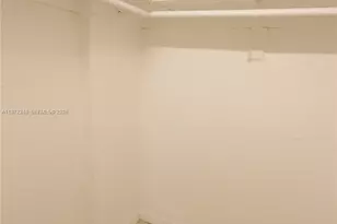 4550 NW 9th St, Miami, FL 33126 - Photo 13