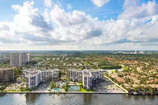 2711 S Ocean Dr, Hollywood, FL 33019 - Photo 27