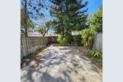 1227 Hyacinth Pl, Wellington, FL 33414 - Photo 15