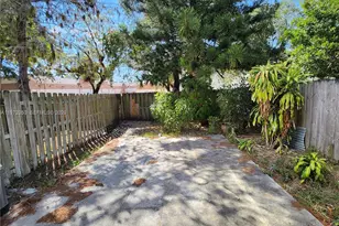 1227 Hyacinth Pl, Wellington, FL 33414 - Photo 15