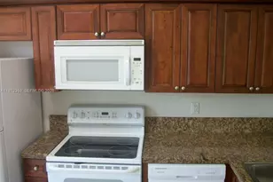 1596 SW 2nd St, Homestead, FL 33030 - Photo 13