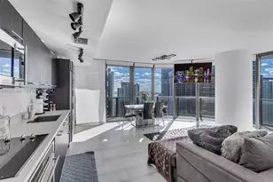 55 SW 9th St, Miami, FL 33130 - Photo 25