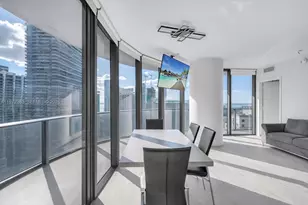 55 SW 9th St, Miami, FL 33130 - Photo 3