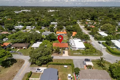 11020 NE 10th Ave, Biscayne Park, FL 33161 - Photo 37